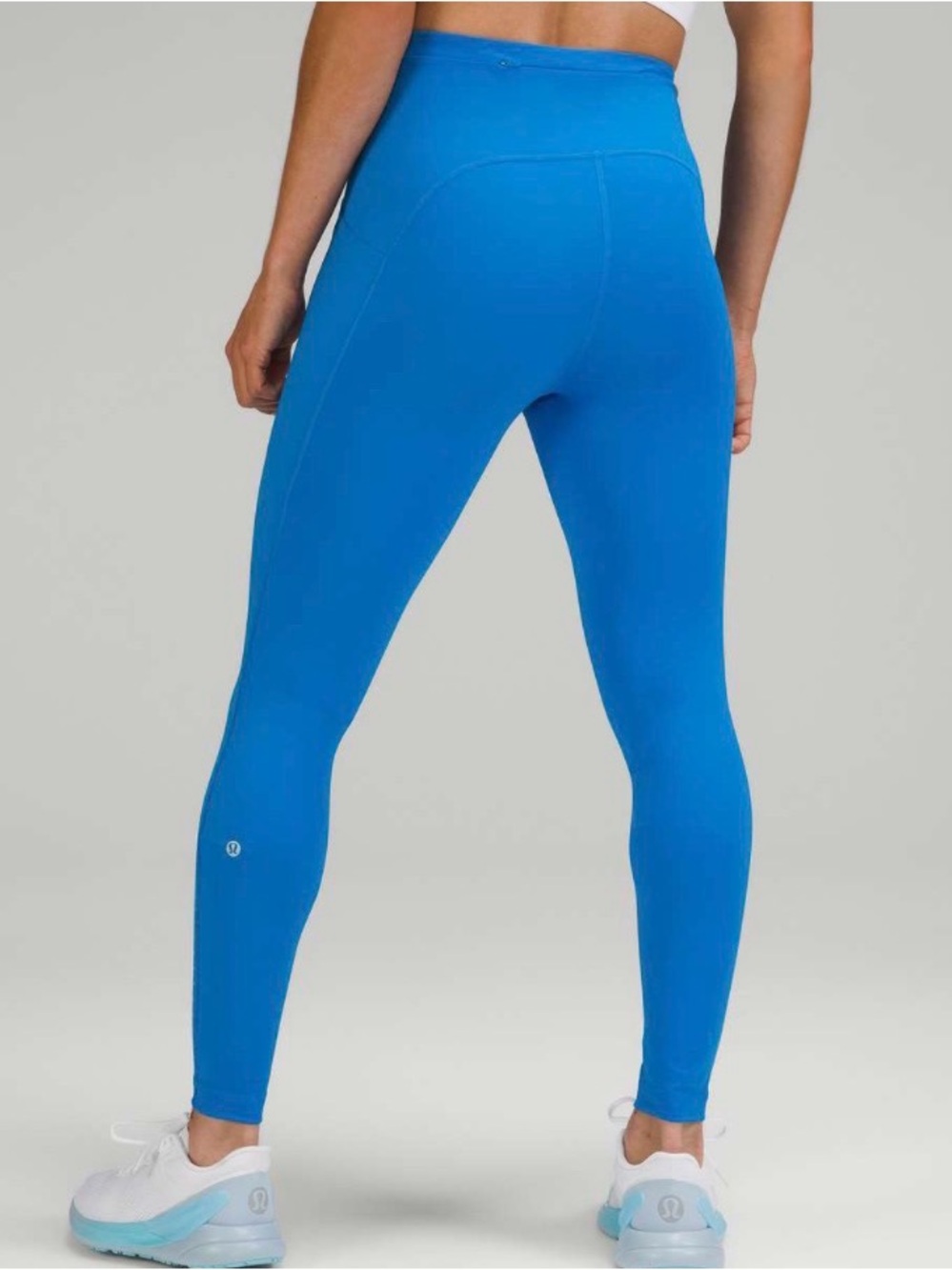 New Lululemon Swift Speed High-Rise Tight 28"
Poolside size 4
